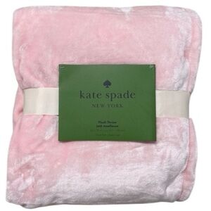 Kate Spade Plush Fleece Throw in Light Pink 60” X 70” New with tags